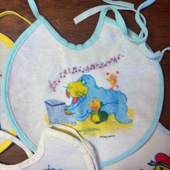 Lot of 4 Vintage Baby Bibs - Picture 4 of 4